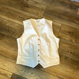 Evereve White Button-Down‎ Vest